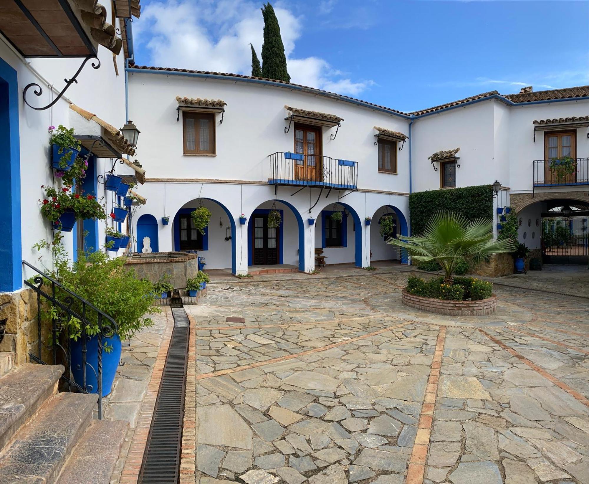 Apartamentos Turisticos Rurales Dos Fuentes Cordoba Exterior photo